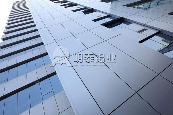 铝塑板用铝箔基材厚度一般是多少丝？铝箔生产厂家哪家好？