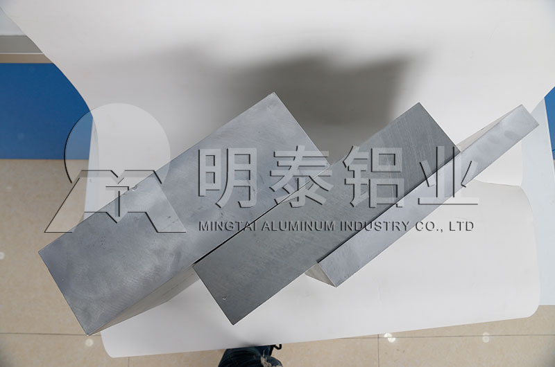 long8官方网站铝业--不忘初心，继续前进