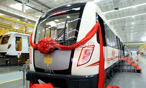 热烈祝贺long8官方网站铝业与郑州中车签订郑州地铁铝合金车体合同